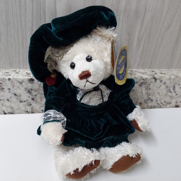 Brass Button Bears Legendary Collection Louise the Bear of Serenity - Picture 1 of 3